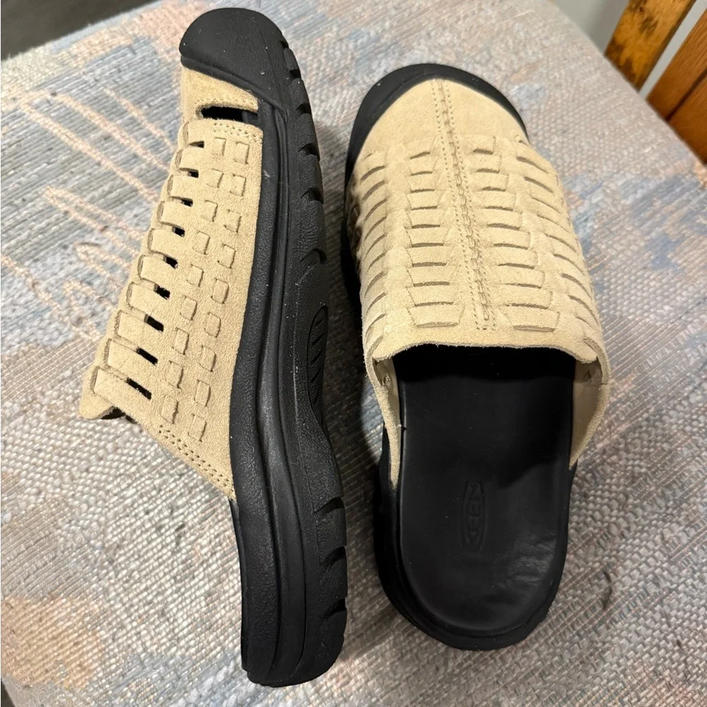 Keen Huarache Suede Woven Slip-On Mules Clogs *RARE* - Women’s 8 - Picture 4 of 5